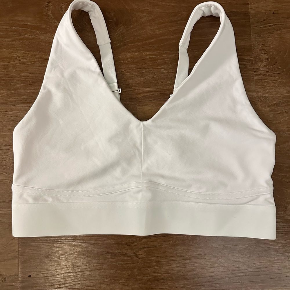 Fabletics White All Day Every Day Bra Size XL